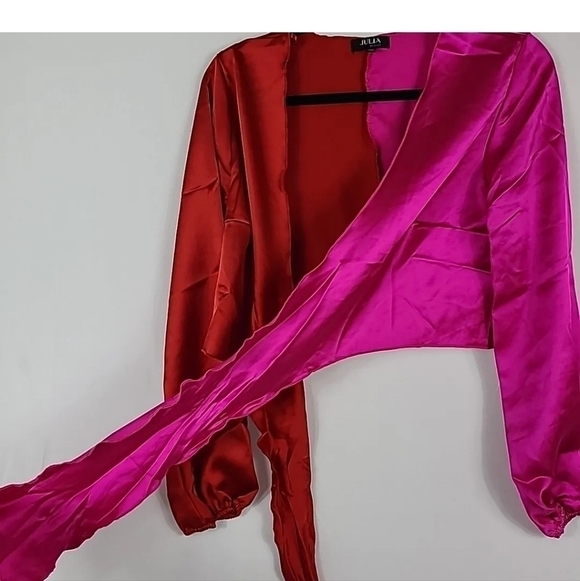 NEW JULIA by Love J Satin Red Pink Tie Front Crop Top Blouse Sz L - Picture 3 of 10